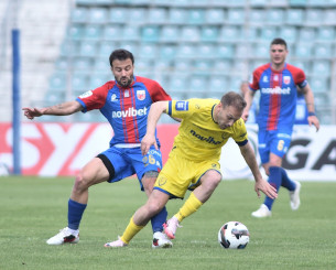 Σε δύσκολη θέση ο Βόλος «κόλλησε» στο 0-0 με τον Παναιτωλικό