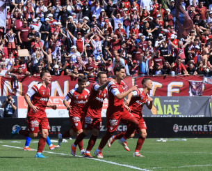 Αποθέωση για την πρωταθλήτρια ΑΕΛ στο πάρτι ανόδου - Διέλυσε με 5άρα τον ΠΑΣ Γιάννινα