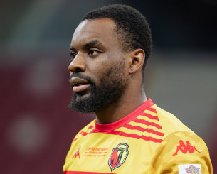 «Ολυμπιακός και ΑΕΚ "κοντράρονται" για τον Πουλούλου της Γιαγκιελόνια» (vids)