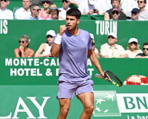 Ασταμάτητος Αλκαράθ λύγισε τον Ντε Μινόρ και προκρίθηκε στους «4» του Barcelona Open