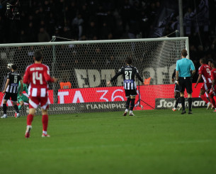 Αυτογκόλ του Μιχαηλίδη, μείωσε σε 2-1 ο Ολυμπιακός στην Τούμπα (vid)