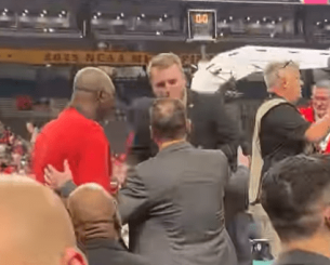 Σεκιουριτάς δεν επέτρεψε στον Ολάζουον να συμμετέχει στους πανηγυρισμούς του Χιούστον (pic)