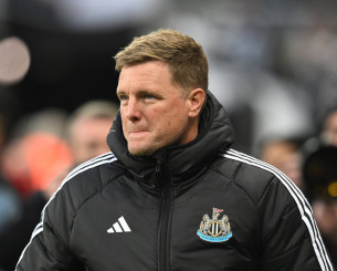 Κατακεραύνωσε τον Ίσακ ο Έντι Χάου: «Απ' τη στιγμή που αρνήθηκε να προπονηθεί...»