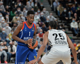 Επιστροφή για τον Ντόζιερ στην Εφές, εκτός οι Μπράιαντ και Μπομπουά