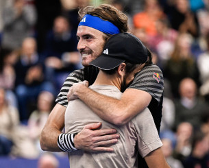 Νίκη με μεγάλη ανατροπή στο διπλό για τα αδέρφια Τσιτσιπά στο Μόντε Κάρλο! (vid)