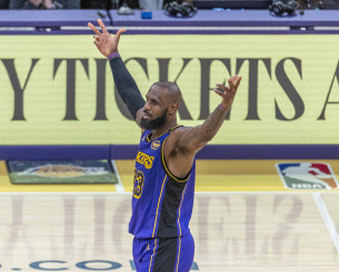 Ο ΛεΜπρόν λέει «αντίο» σε ένα σερί 20 χρόνων