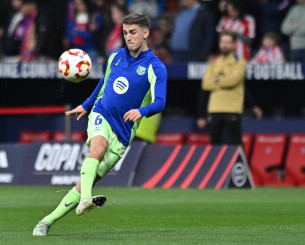 Διαθέσιμος ο Γκάβι κόντρα στη Μπέτις σύμφωνα με τον Φλικ