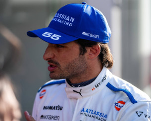 Ξεσπά ο Σάινθ: «Το παρακάνουν λίγο στην F1 δείχνοντας διασημότητες και τις κοπέλες των οδηγών»