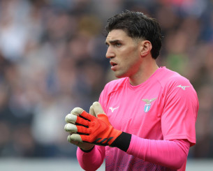 Ο Μανδάς για το καπνογόνο που δέχτηκε: «Φοβήθηκα, ένιωσα κάτι ζεστό στην πλάτη μου»