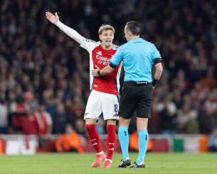 Ο Έντεγκααρντ κόντρα στην πρώτη του ομάδα 10 χρόνια μετά