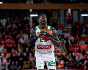 Ο Κέντρικ Ναν αναρωτήθηκε ποιος ήταν ο καλύτερος σουτέρ στη διοργάνωση, λες και δεν ξέρει...