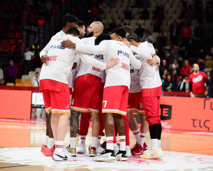 Κατάρες δεν υφίστανται, ο επιμένων νικά