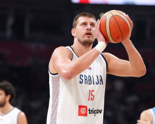 Ο Γιόκιτς άφησε το μπάσκετ και ασχολήθηκε με ένα άθλημα που δεν περιμένει κανείς... (video)