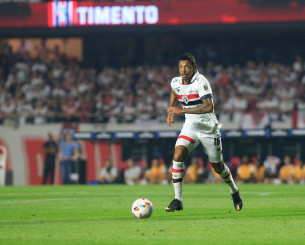 Αγωνία για τον Λουίς Γκουστάβο - Στο νοσοκομείο με πνευμονική εμβολή