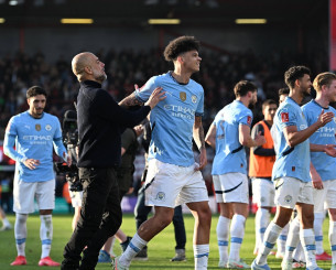 Πού θα δείτε τα σημερινά παιχνίδια της Premier League με την μάχη της Μάντσεστερ Σίτι να ξεχωρίζει