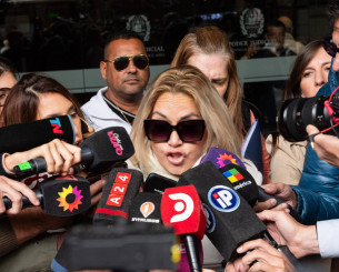 Συγκλονίζει η πρώην σύντροφος του Μαραντόνα: «Εκεί που ήταν υπήρχε μυρωδιά από ούρα και κόπρανα» (vids)