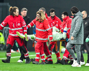 Σοκαριστικό βίντεο: Ο Μενιάν συγκρούεται άσχημα με συμπαίκτη και αποχωρεί με φορείο