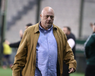 Ξέσπασε ο Μπέος: «Ποιον θέλετε, τον Γιαμάλ; Σας αρέσει; Για κλωτσιές είστε»