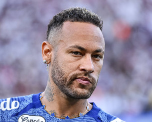 Η οικογένεια του Νεϊμάρ αγόρασε την επωνυμία του Πελέ - Αυτό είναι το deal που κόστισε εκατομμύρια ευρώ