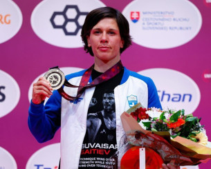 Τα δάκρυα της μεγάλης Κυρίας της ελληνικής πάλης Μαρίας Πρεβολαράκη για τον Εθνικό ύμνο