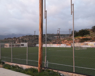 Πρωτοφανής καταγγελία διαιτητή «Με άρπαξε, με κόλλησε στα κάγκελα και με χτύπαγε με μπουνιές»