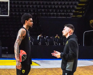 Η... εκμάθηση του Μπράουν στο σύστημα της ΑΕΚ, οι επιστροφές και οι διεθνείς