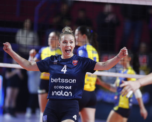 Ο Πανιώνιος «διέλυσε» την Κορόνα Μπρασόφ και έχει το προβάδισμα για τις «16» του CEV Challenge Cup