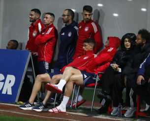 Σύσσωμη η ομάδα του Ολυμπιακού παρακολουθεί τον αγώνα των νέων με την Ρεάλ Μαδρίτης (photos)