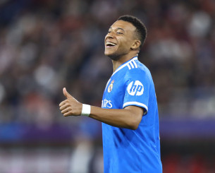 Οι... Εμπαπέ πριν τον Εμπαπέ: Ποιοι παίκτες έχουν πετύχει «καρέ» απέναντι σε ελληνικές ομάδες (video)