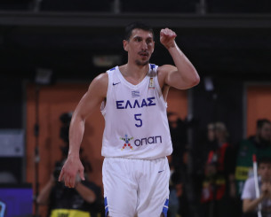 Πρεμιέρα με το δεξί για την Ελλάδα και «περίπατος» κόντρα στη Ρουμανία στο κατάμεστο Παλέ