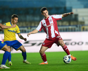 Μουζακίτης: «Τέτοιες νίκες δίνουν πρωταθλήματα - Μεγάλη τιμή να μιλάει για μένα ο Αλόνσο» (video)