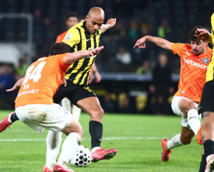 Ο Ζοάο Μάριο σε κενή εστία το 2-0 της ΑΕΚ (video)