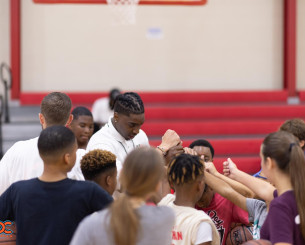 Bigger Than Sports: Ο Φρανκ Μπάρτλεϊ βάζει καλάθι στη ζωή