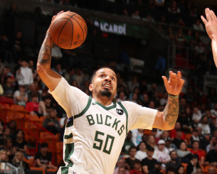 Λείπει ο Γιάννης, συνεχίζεται το σερί ηττών των Μπακς