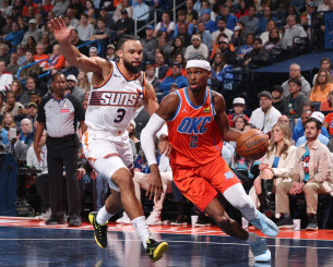 Θάντερ χωρίς... φρένα, μεγάλες εκτός έδρας νίκες για Σπερς και Μάτζικ