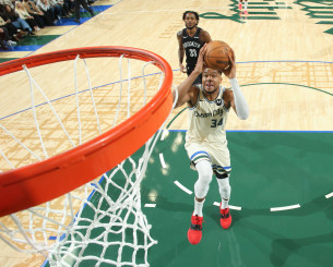 Αυτός είναι ο λόγος που ο Αντετοκούνμπο έσβησε τις φωτογραφίες με τους Μπακς (video)