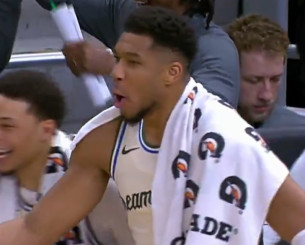 Το κάρφωμα του Θανάση Αντετοκούνμπο και η αντίδραση του «Greek Freak» στα top 10 plays (videos)