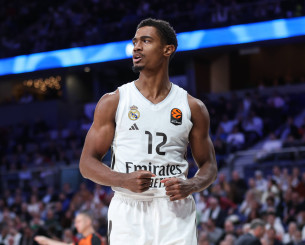 Η Ρεάλ πέρασε από τη Γρανάδα και συνέχισε το σερί της στην ACB