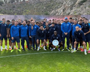 Ο Τεττέη παρέλαβε το βραβείο του Πρεσβευτή κατά του ρατσισμού