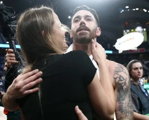 «Η μαμά κι ο μπαμπάς ανυπομονούν να σε γνωρίσουν» - Θα γίνουν γονείς Τάσιτς και Βιλντόσα (photo)