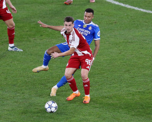 «Η Ρεάλ έτοιμη να προσφέρει 30 εκατ. ευρώ στον Ολυμπιακό για Μουζακίτη»