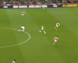 Απίθανο γκολ του Ριτσάρλισον από το κέντρο στο ντέρμπι του Λονδίνου (video)