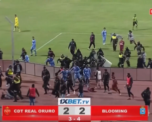 Αυτό θα πει επεισοδιακό παιχνίδι - Ο διαιτητής μοίρασε 17 κόκκινες κάρτες (video)