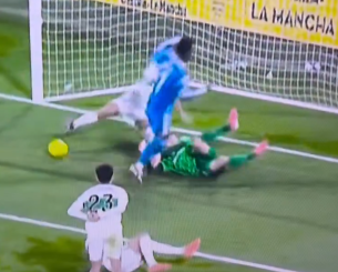 Παράπονα στην Ισπανία για το γκολ ισοφάρισης της Ρεάλ: «Πεντακάθαρο φάουλ, μάτωσε ο τερματοφύλακας»