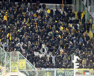 Χίλιοι φίλοι της ΑΕΚ στην Σαμσούντα με… αεροπλάνα και βαπόρια