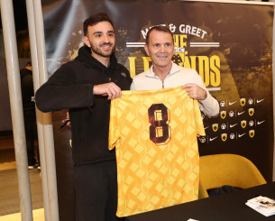 Κοσμοσυρροή για Σαβέφσκι στη Νέα Φιλαδέλφεια: Μανωλάς, Μπορμπόκης και ο μικρός Γιαννάκης ήταν εκεί (photos-video)