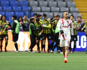 Η Καϊράτ U19 άνοιξε το σκορ κόντρα στον Ολυμπιακό U19 (video)