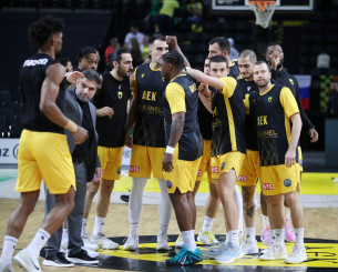 Το εορταστικό μήνυμα της ΑΕΚ: «Τροπαιοφόρο και ηλιόχαρο το 2026 για τα τμήματα του χιλιοένδοξου σωματείου μας»