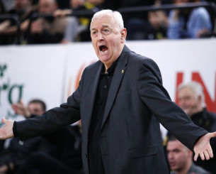 Με 10αδα η ΑΕΚ στην Καρδίτσα, εκτός Νάναλι, Φίζελ και Κατσιβελης