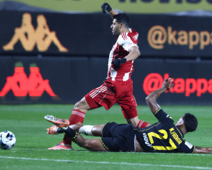 Η αποβολή του Φαντιγκά στο Άρης - Ολυμπιακός μέσω VAR (video)